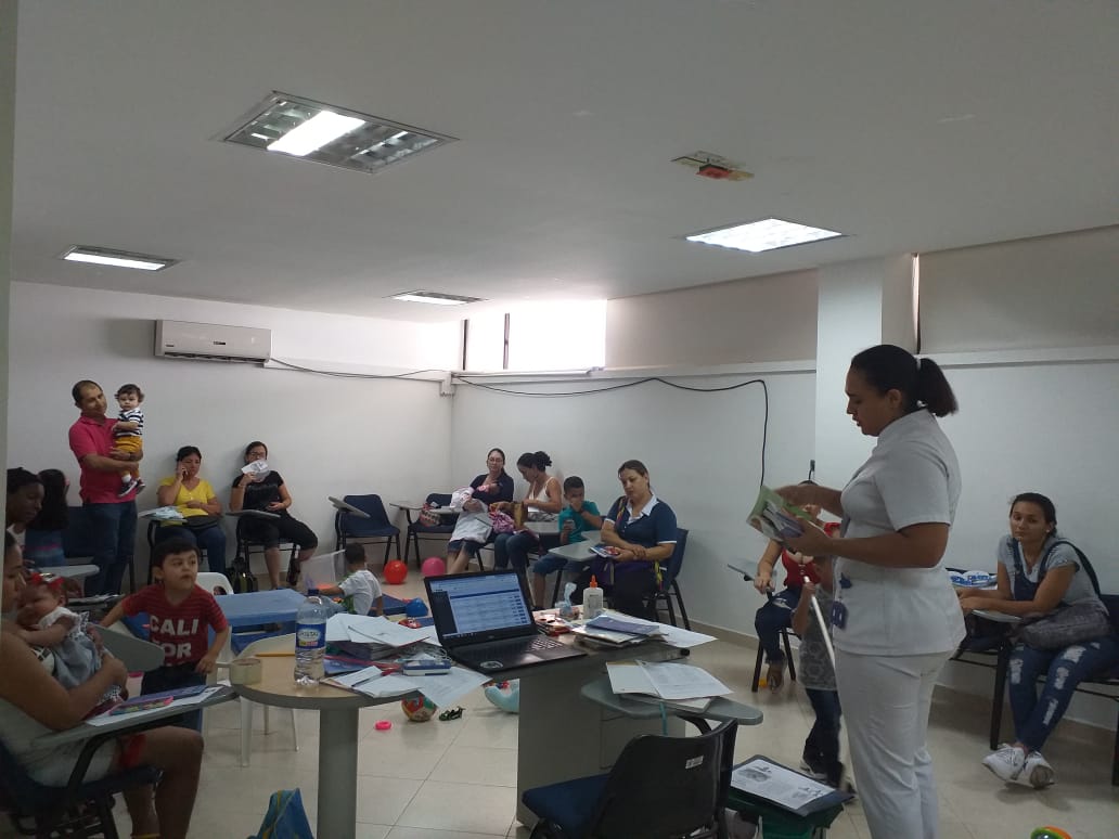 JEFSAFAC's tweet photo. #NuestrosProgramasFAC | El #ESM #CACOM1 @FuerzaAereaCol,realizó actividades y charlas sobre las enfermedades prevalentes en la infancia,con el objetivo de informar sobre prevención,riesgo y signos de alarma para consultar a tiempo en el #ESMFAC
Entérate 👉 https://t.co/MWWdMye3Ms https://t.co/Uht0Bb5fdU