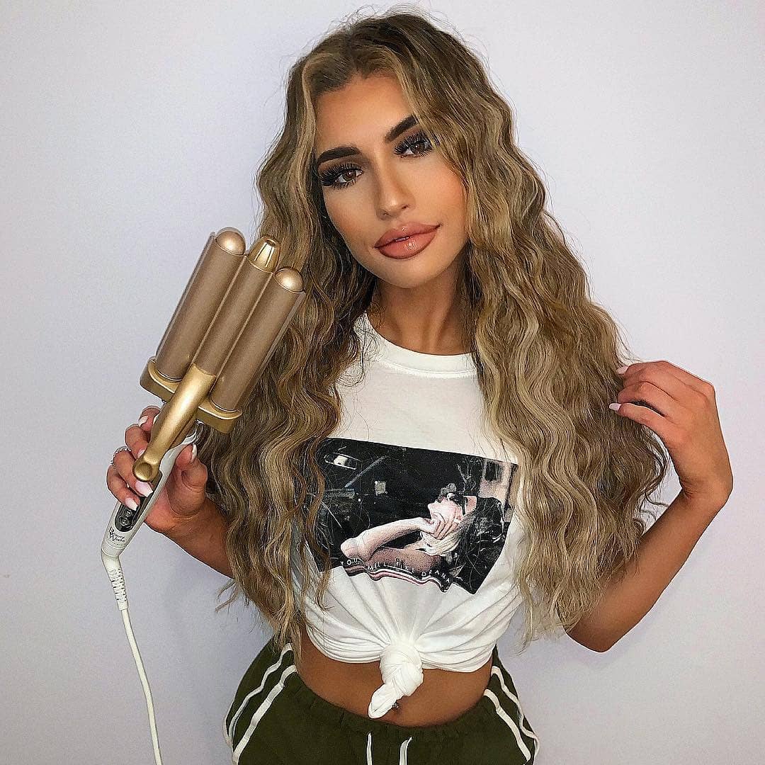 Beauty Works on X: Get wavey 🌊 @clo.peach uses the Waver for
