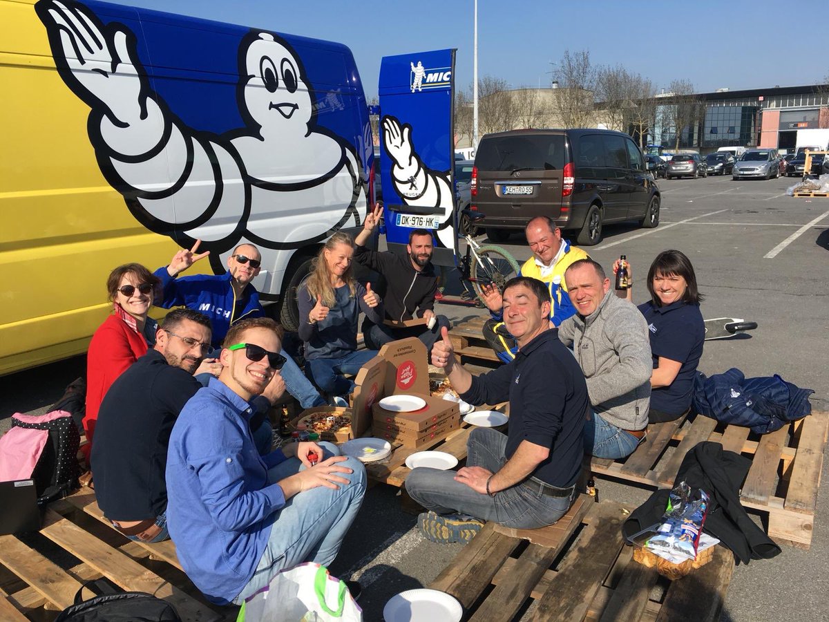 ebacquet's tweet photo. Pause bien méritée pour la team @MichelinAgriFR #SIMA2019 ✌🏼 https://t.co/Pa7vkEc4vj