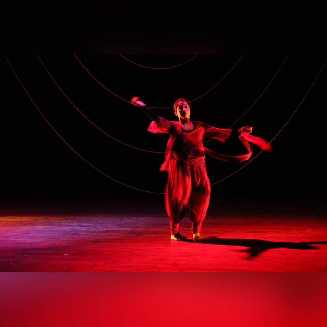 JKK_Jaipur's tweet photo. Vikram Iyenger to present Shunya Se, which is a reflection of specificity and abstraction with and within the Kathak dance form . ★Tickets can be purchased from the JKK reception from 10 am to 6 pm.
.
.
#JKK #Navras2019 #music #classicalmusic #jaipur #JawaharKalaKendra #kathak https://t.co/Jxw5VmtMcz