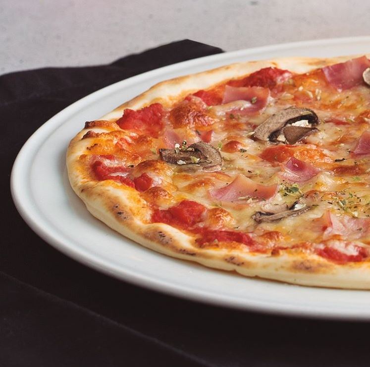 PastaCity's tweet photo. El dilema de siempre ยฟpizza o pasta? ๐ vs ๐
#pastacity #Italianfood #ComidaItaliana #RecetasItalianas #pastalover #pizza #pizzalover https://t.co/B0wthZuOQj