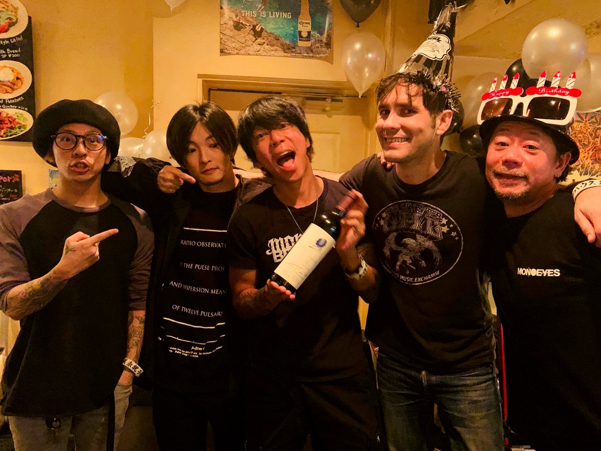 ishii_maki's tweet photo. Happpppppy 46th Birthday✨

Dear \(・細美さん・)/✨

#2月22日 https://t.co/kyXaIG1d0h