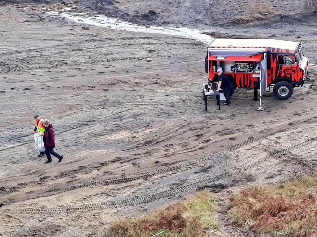 ForwardAssist1's tweet photo. Team Forward Assist &amp; Volunteers Had Boots On The Ground Today! The Veteran Volunteers Were At Lynemouth Beach &amp; Helped To   Remove Hazardous Litter &amp; Rubbish! #BeachClean The Salute Coffee Truck &amp; Veteran Baristas Provided Hot Drinks &amp; Refreshments To All Involved! 👍 https://t.co/Bv50PQDqxD