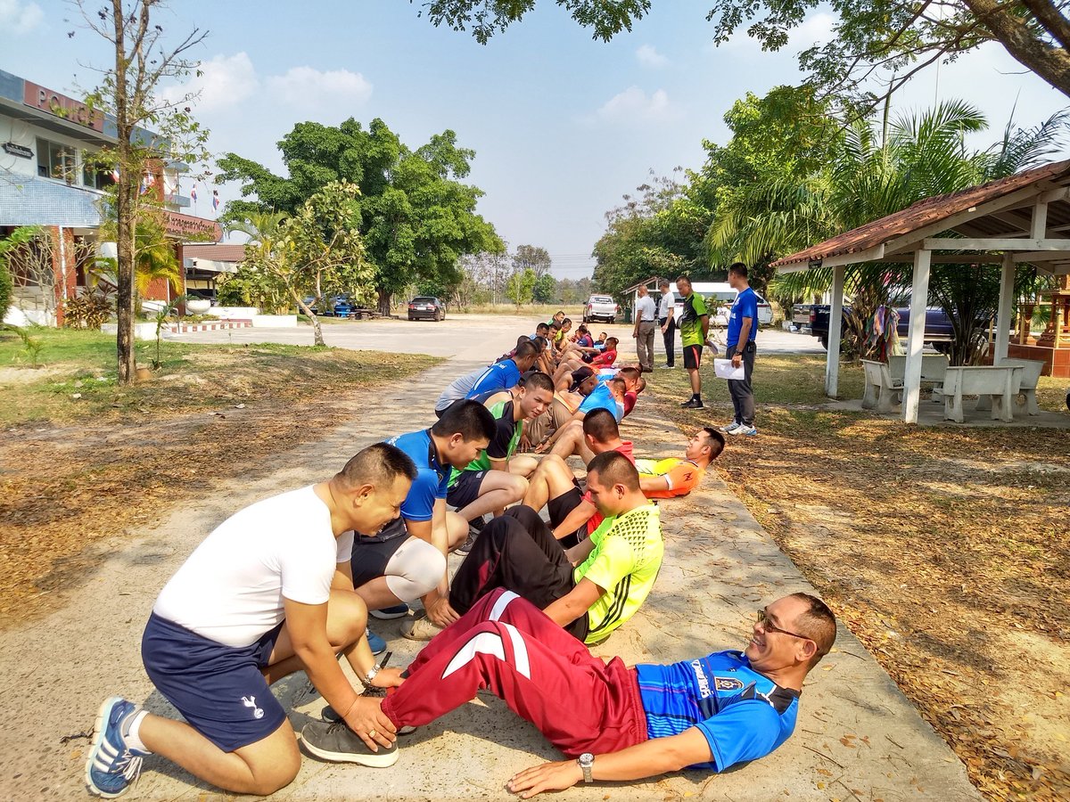sawangpolice's tweet photo. #tri333 @ubonpolice พ.ต.อ.จุมพล สุวนาม รรท.ผกก.สภ.สว่างวีระวงศ์ นำข้าราชการตำรวจในสังกัด ทดสอบสมรรถภาพร่างกาย ประจำปี 2562 https://t.co/UjnyrSiy9m
