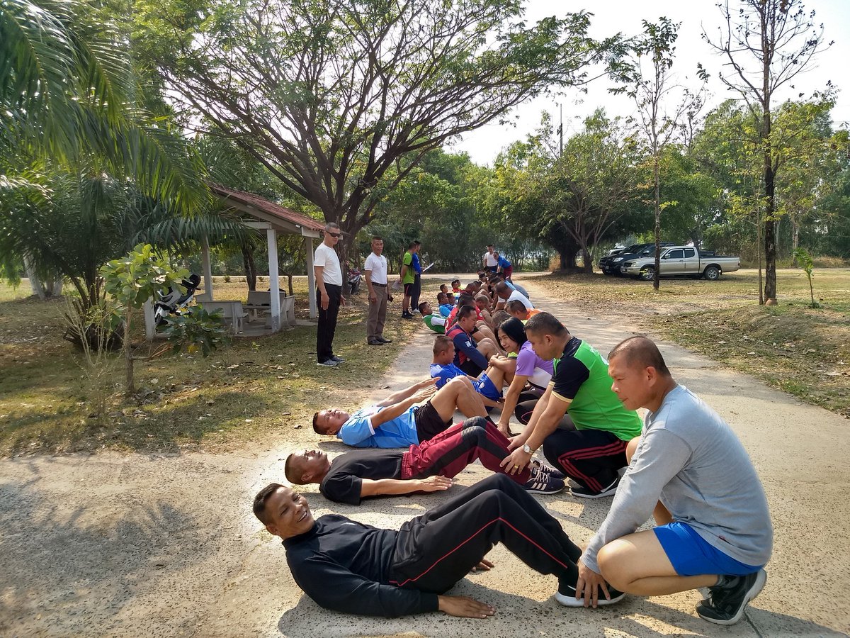 sawangpolice's tweet photo. #tri333 @ubonpolice พ.ต.อ.จุมพล สุวนาม รรท.ผกก.สภ.สว่างวีระวงศ์ นำข้าราชการตำรวจในสังกัด ทดสอบสมรรถภาพร่างกาย ประจำปี 2562 https://t.co/UjnyrSiy9m