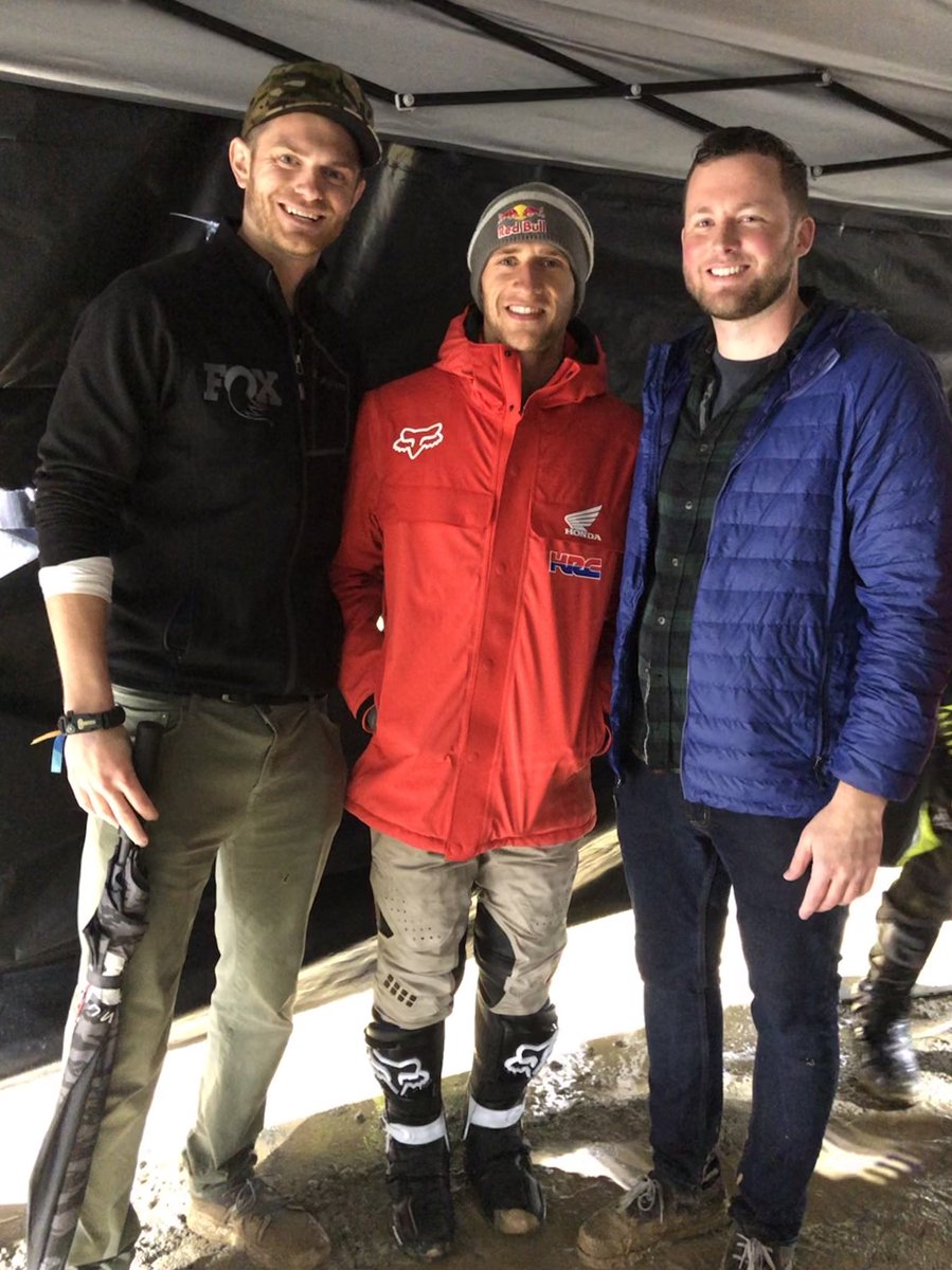 RideDunlop's tweet photo. Enter now so you can meet your favorite SX riders before this weekend’s race! Not going this weekend- sign up for all future rounds too. One lucky winner will hang trackside for opening ceremonies and the first heat race. Enter now- https://t.co/FJ1D4MnPdR 

#RideDunlop #Geomax https://t.co/jJoRi5OLLk