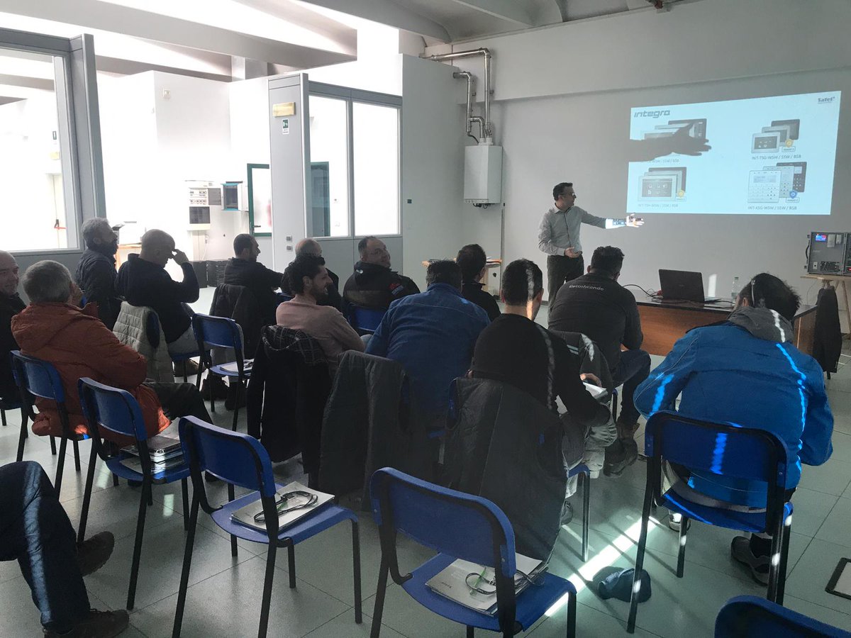 SatelItalia's tweet photo. SATEL ACADEMY - ITALIA AUTOMAZIONI E SICUREZZA
Ci teniamo alla formazione. Continua il percorso di formazione presso il nostro Distributore Italia Automazioni, per raccontare la nostra storia nel mercato della sicurezza.
#SatelAcademy #SatelItalia #soloperprofessionisti https://t.co/ydFDHvuav5