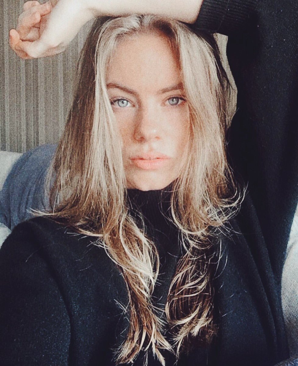 . ˚ 　
 　 .  ·  · 
 .  ·  　　  
 .  　 .  　 　. 　  　
　 　　  .   * 　 *  ⋆  
　　　  　❛ Gᴇʟᴜᴋ ɪs ɴɪᴇᴛ ɪᴇᴛs ᴋᴀɴᴛ ᴇɴ ᴋʟᴀᴀʀ’s. Hᴇᴛ ᴏɴᴛsᴛᴀᴀᴛ ᴠᴀɴᴜɪᴛ ᴊᴇ ᴇɪɢᴇɴ ᴅᴀᴅᴇɴ.❜