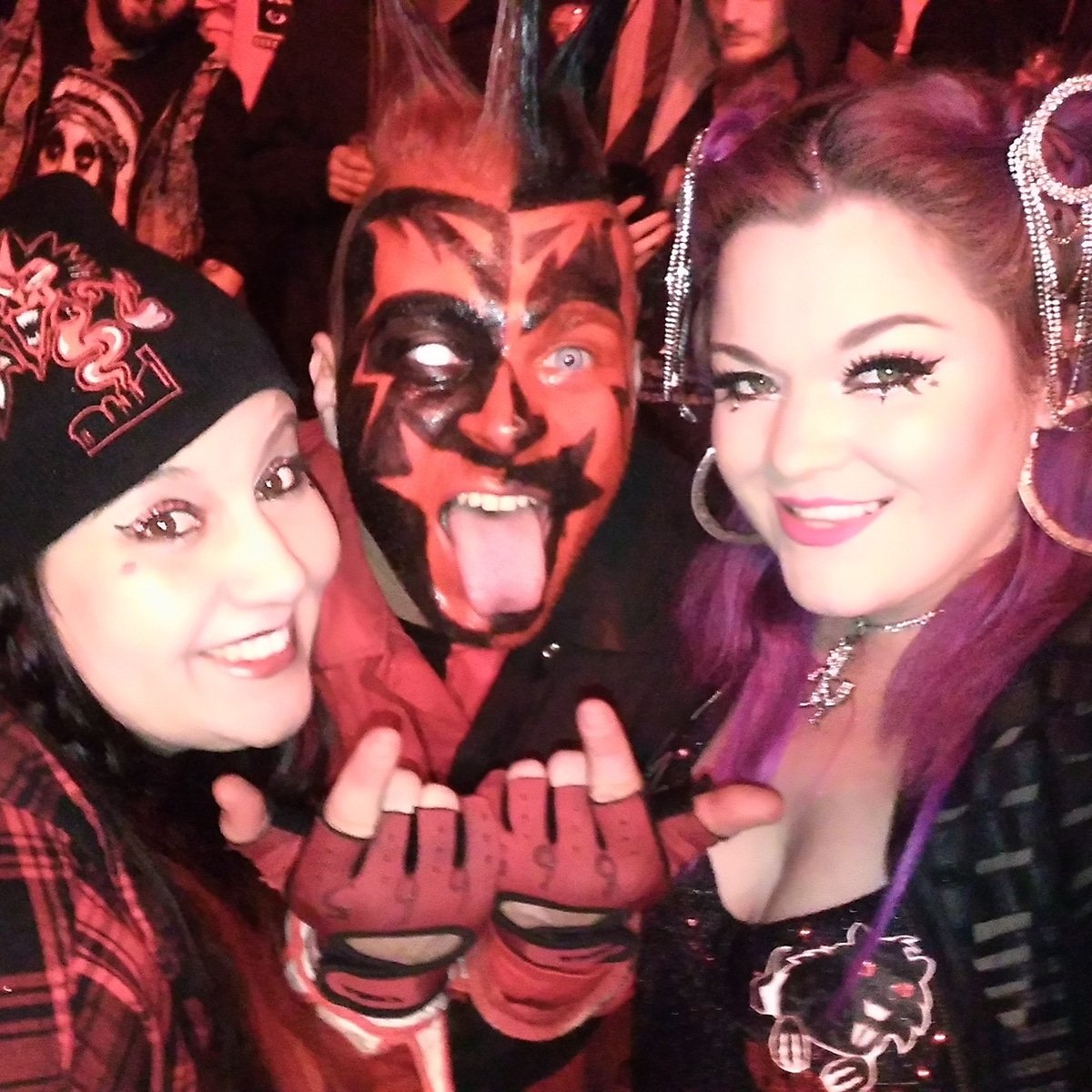 MZHOLLYW00D's tweet photo. @therealicp #fff #icp #fearlessfredfury #FREDDYSHERE #freddyday #fearlessfredfriday #fiteback https://t.co/PiXsjaWvQ3