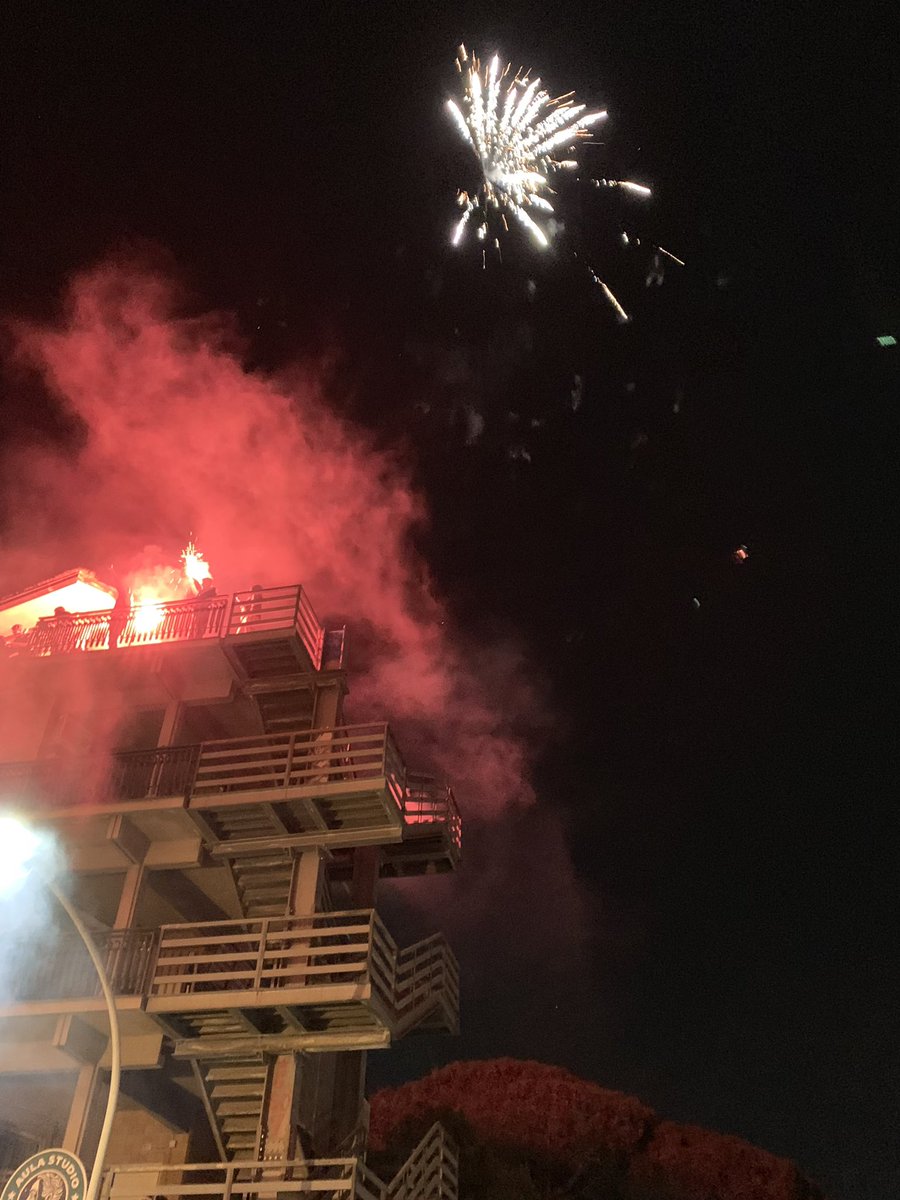 Il corteo fa tappa al <a href="/Puzzle_lab/">Lab! Puzzle</a> lunga vita ai centri sociali! Lunga vita agli spazi liberati che costruiscono una Roma diversa solidale e che lotta per una società giusta!