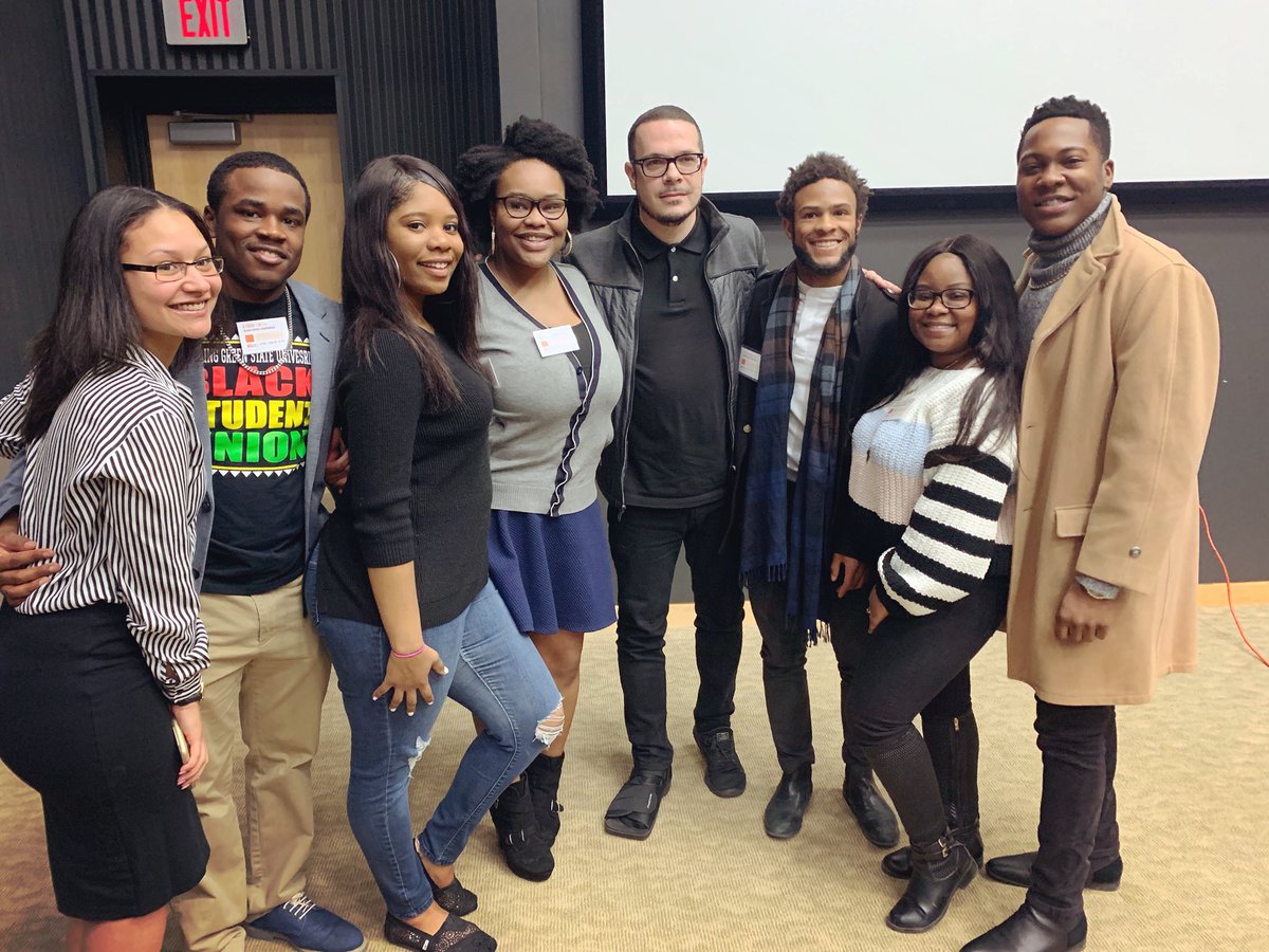 BSU_BGSU's tweet photo. BSU and @shaunking!
Thank you so much for your words this morning at the Pre-conference Student Workshop! What a great way to kickstart the #blackissuesconference!
#blackhistorymonth https://t.co/ktkBs1NyRv