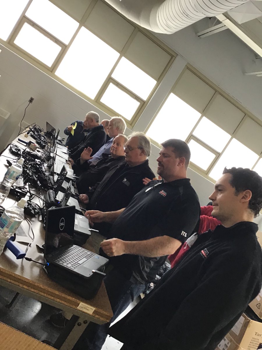 techitan's tweet image. Ready, set, go! #ucdsbTEACHERdevice @UC_ITS #UCDSB