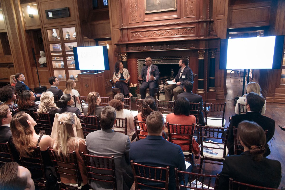 LPeatAssocPR's tweet photo. Such inspiring words from @ChiefDavidBrown during @SWMedFoundation and @TheCaryCouncil "Learning With Leaders" event last night. What a way to empower our future leaders! #leadership #dallas #swmed https://t.co/xuvJy1tHlP