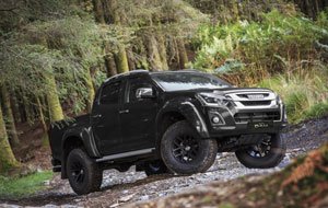 arctictrucks's tweet photo. The @Isuzuuk #DMaxAT35 plays as hard as it works. #ItJustWorks #ExploreWithoutLimits #FridayFeeling https://t.co/1QZZIvYPwf