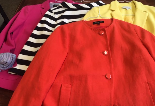 dfs_albany's tweet photo. Think spring! These bright &amp; colorful blazers are just a sampling of what will be available at our upcoming 5th Annual Spring Clothing Sale @SienaCollege on Saturday, March 9th in Foy Hall from 10am-2pm. #shoptherapy #shopforacause #fashionistas https://t.co/N0lyyRgTAl