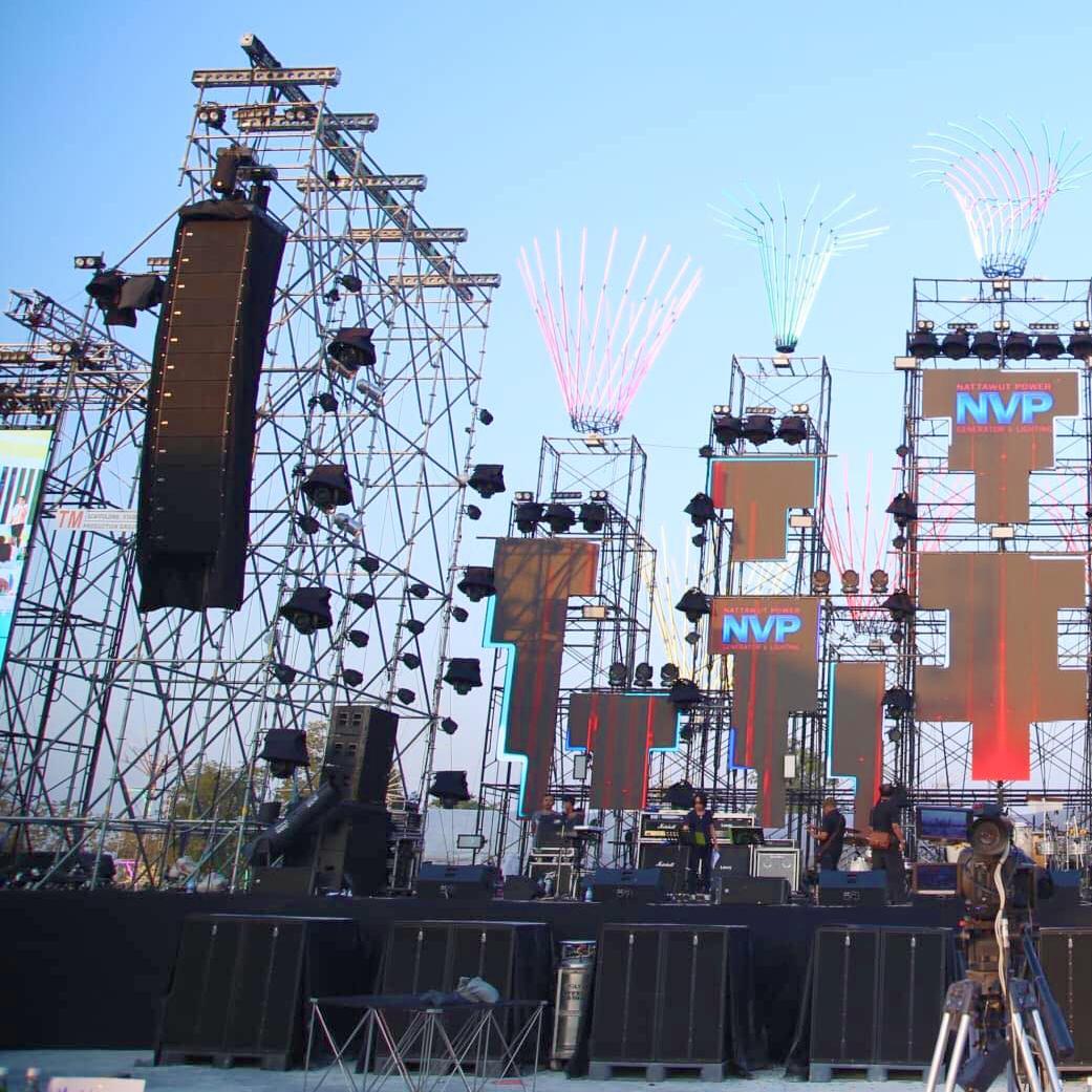 RCFUSA's tweet photo. RCF system featuring #TTL55 #TTS56 #HDL30  Photos by: Tum Sakkarin, Thailand #rcfusa #rcfaudio #since1949 #experiencercf #wecareaboutyoursound #proaudio #professionalaudio #linearray #linearraysystems https://t.co/O8fBivQlfC