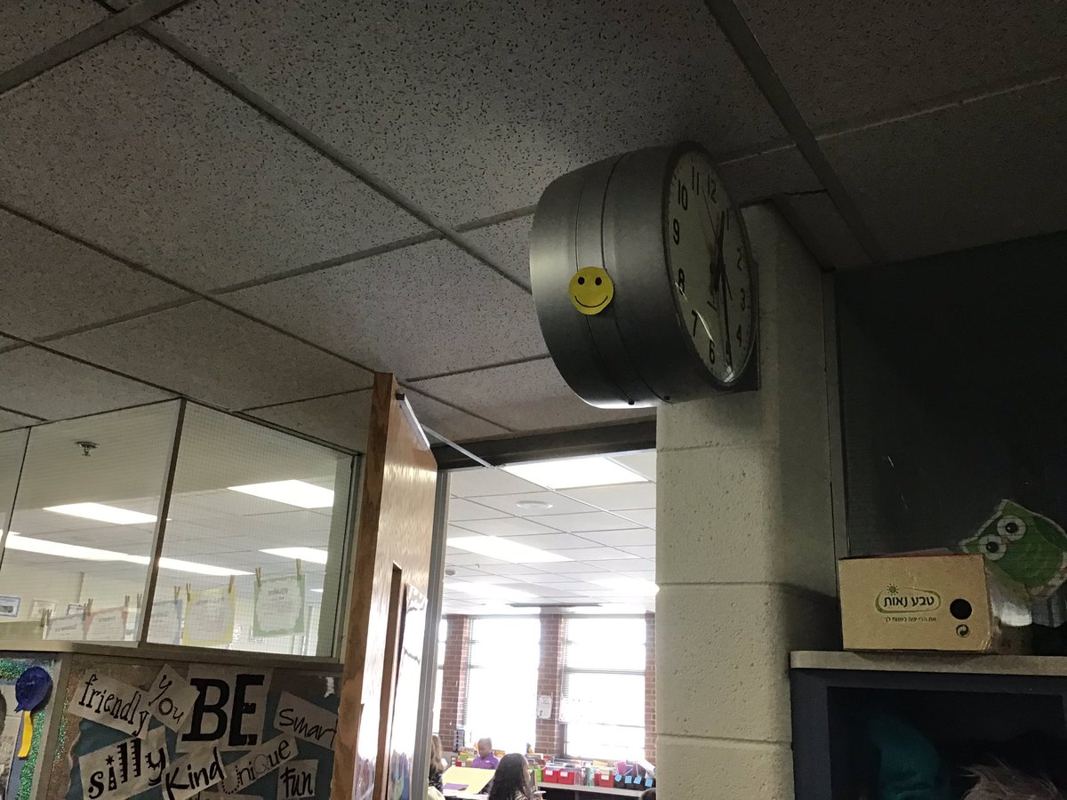 mickschdale's tweet photo. Spreading a little sunshine with our buddies!
#rtslearns #d56acheives https://t.co/gZQwLuc5IQ