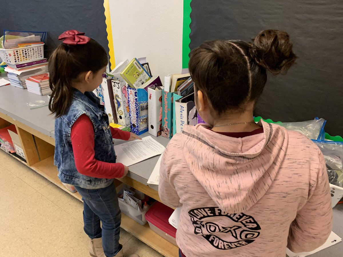 CChavez_VDSES's tweet image. #InstructionalStrategiesPlaylist from #Lead4ward to go over Spring Benchmarks. @STrujillo_VDSES students take ownership in learning by prioritizing which questions need teacher review and which questions they can help each other. #EaglesSoar  #TeamSISD  @IOjeda_VDSES @VDelSol_ES