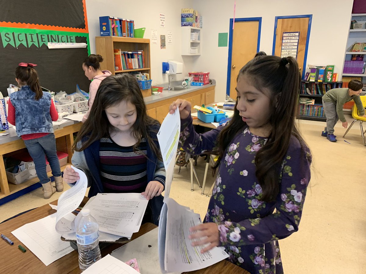 CChavez_VDSES's tweet image. #InstructionalStrategiesPlaylist from #Lead4ward to go over Spring Benchmarks. @STrujillo_VDSES students take ownership in learning by prioritizing which questions need teacher review and which questions they can help each other. #EaglesSoar  #TeamSISD  @IOjeda_VDSES @VDelSol_ES