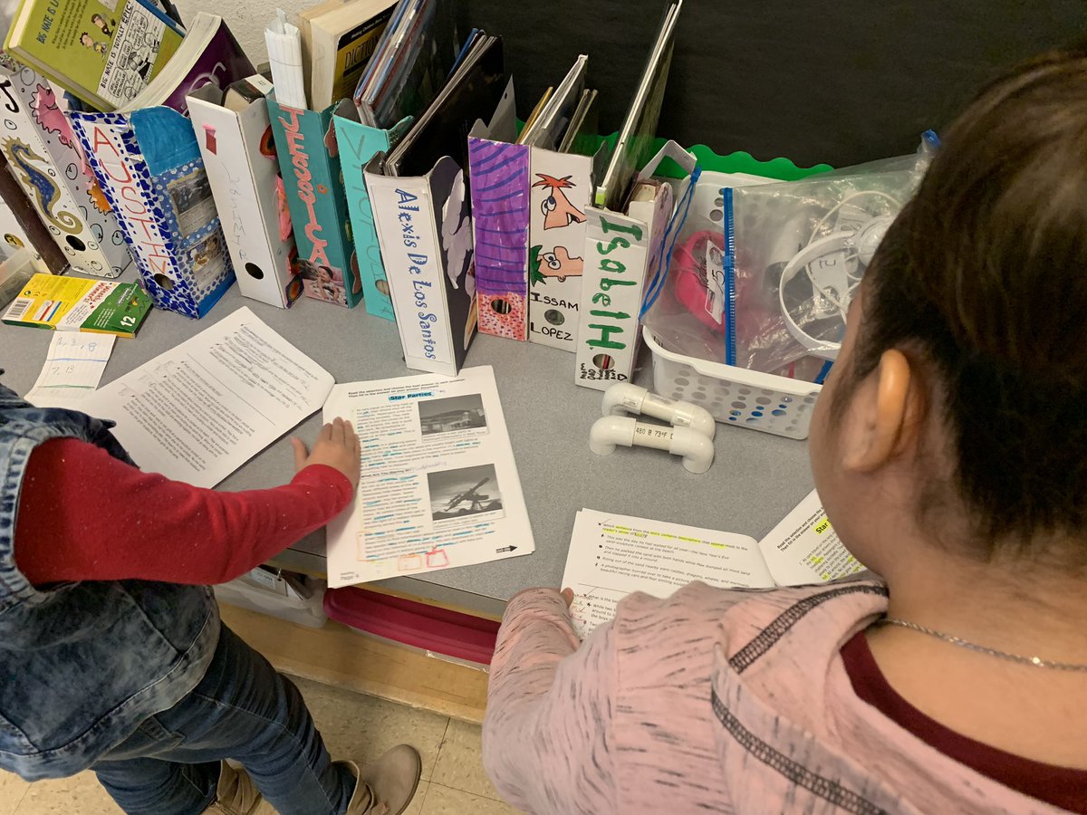CChavez_VDSES's tweet image. #InstructionalStrategiesPlaylist from #Lead4ward to go over Spring Benchmarks. @STrujillo_VDSES students take ownership in learning by prioritizing which questions need teacher review and which questions they can help each other. #EaglesSoar  #TeamSISD  @IOjeda_VDSES @VDelSol_ES