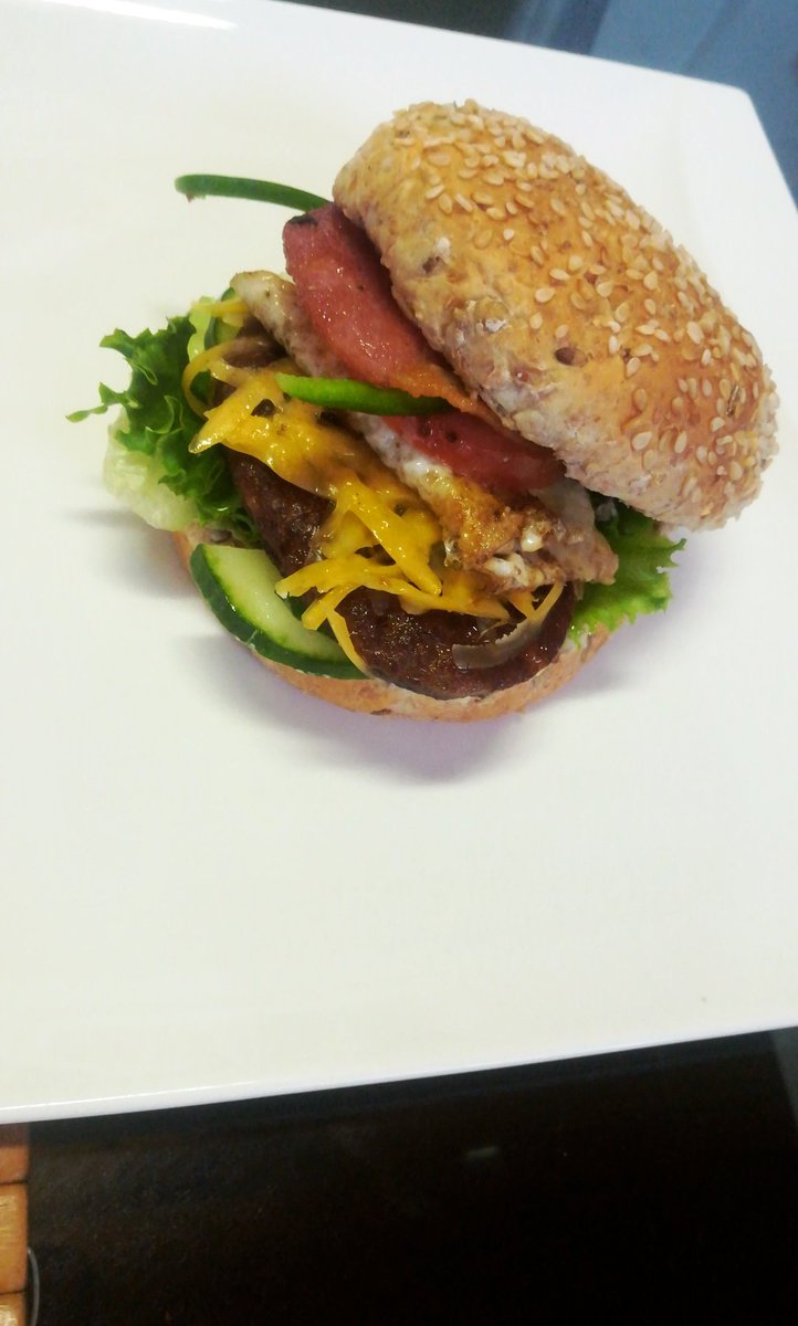 TOMZ_SA's tweet image. Sis' @Luyanda_Maf look what I've just made. Undibawisile izolo 🙈. Thanks to Dr @sindivanzyl for that tweet.
#MenInTheKitchen 👨🏾‍🍳