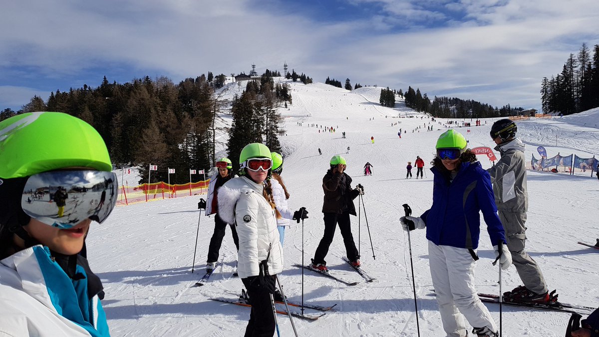 SMS_Trips's tweet photo. #SMSAustria2019 
#GirlPowder https://t.co/WNiAgADHwM