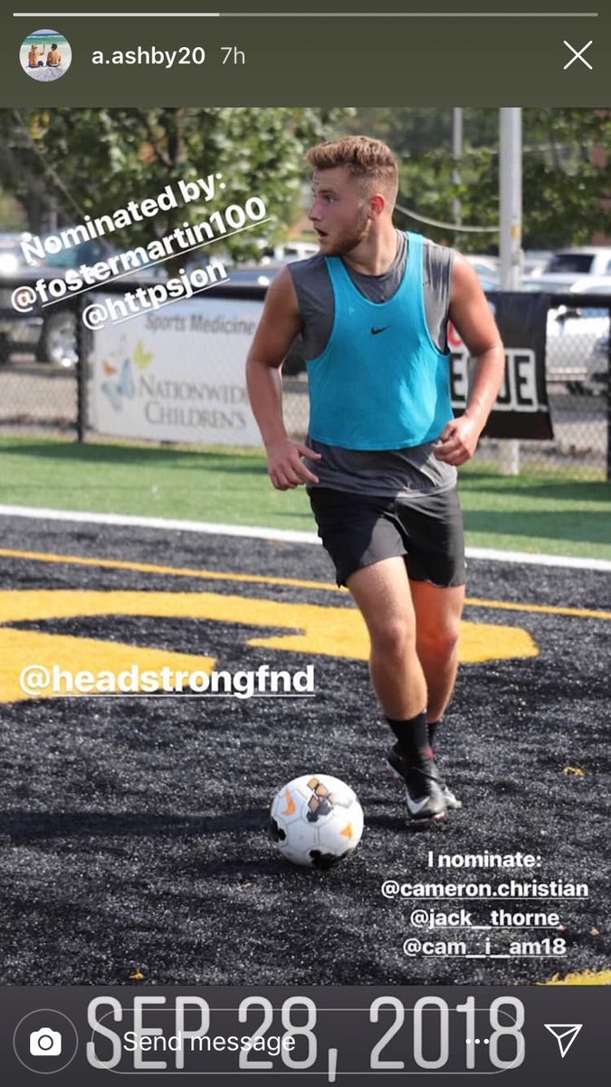 SteveAshby15's tweet photo. Got a touch, head up, taking pictures and about to deliver a great pass. #textbook https://t.co/eF3FdUk6Ly