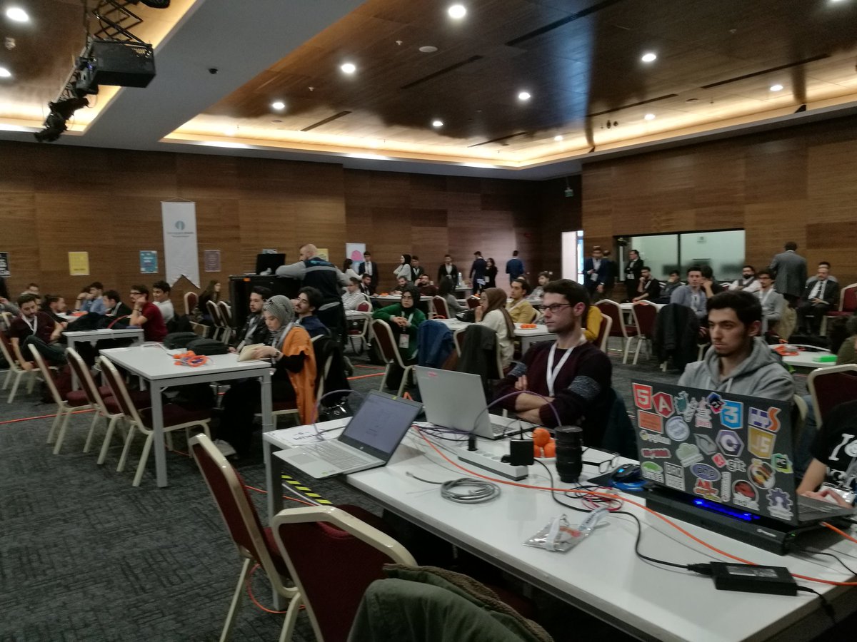 Fikirlerin yarışacağı #University4Society Teknopark Ankara'da Genel Müdür Yardımcımız Mücahid Demirbilek'in konuşmalarıyla başladı. Herkese başarılar🤗 <a href="/m_muhammed06/">Mücahid Demirbilek</a> <a href="/aybuieee/">AYBU IEEE</a> <a href="/tto_ankara/">Teknopark Ankara TTO</a> <a href="/TeknoparkAnkara/">Teknopark Ankara</a> <a href="/ybuankara/">Ankara Yıldırım Beyazıt Üniversitesi</a>