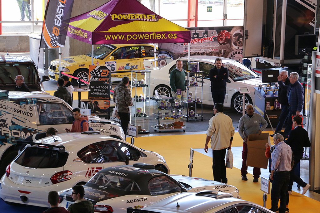 autoracingmad's tweet photo. ¿Te gusta la automoción? #AutoRacingMAD es un gran lugar para aprender y charlar con los profesionales de la competición. Echa un ojo a nuestro programa de actividades para este fin de semana antes de venir https://t.co/usEkP0UNbc https://t.co/rLJMjo172i