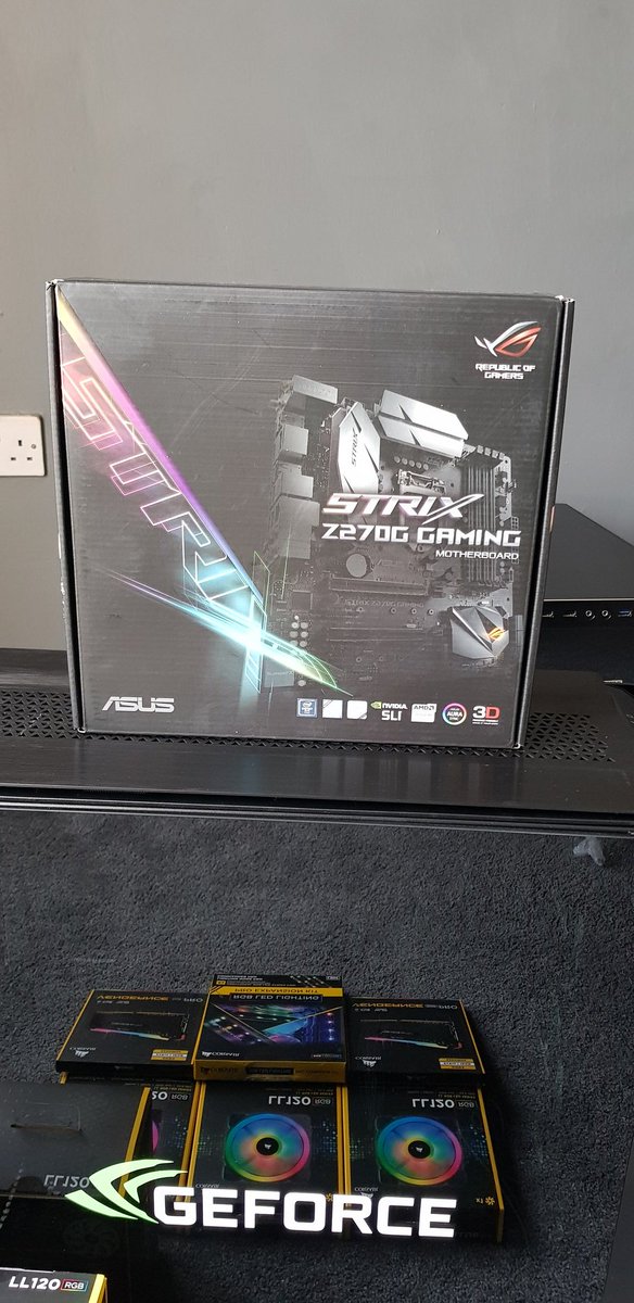 MrMidnight1188's tweet photo. Roll on tomorrow. New build @Corsair @ASUS_ROGUK @CorsairPas @NVIDIAGeForceUK @ASUS_ROG @NVIDIAGeForce #RGBeautiful โค๐๐ https://t.co/HK37pmYQX8