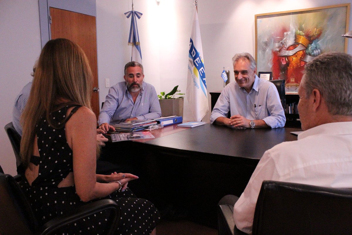 FADEEAC's tweet photo. #FADEEAC mantuvo reuniones con integrantes de #ATACI para avanzar en la consolidación del Departamento de Transporte Internacional. Uno de los temas centrales de agenda será trabajar sobre el reciente impuesto sobre la exportación de servicios. @prensataci @sudols1 https://t.co/E71OFs5pfV