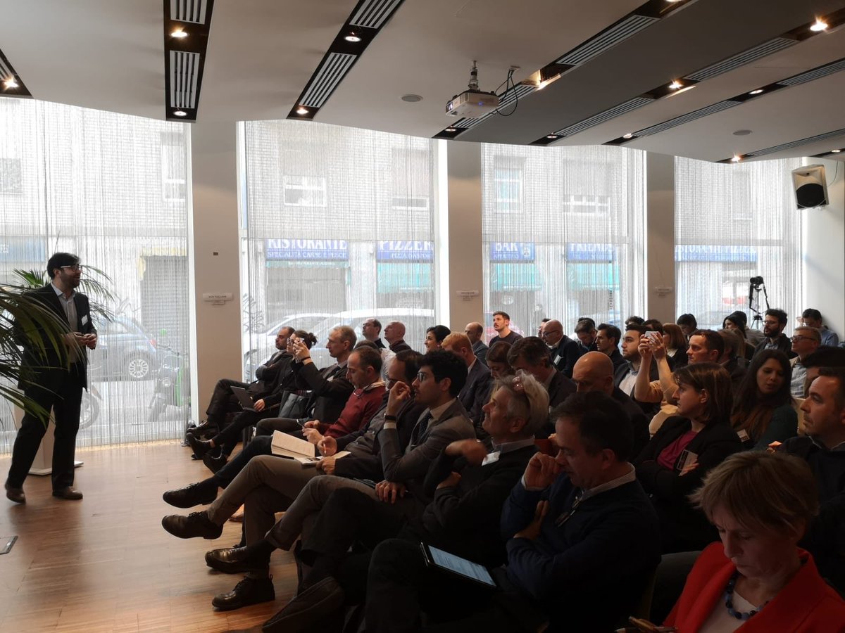 “Work smarter, not harder.” <a href="/MassiCalabrese/">Massimo Calabrese</a> ci spiega come lavorare in maniera più intelligente e sfruttare i vantaggi della marketing automation 💪 #becomeadigitaleader #dbb #BADL2019