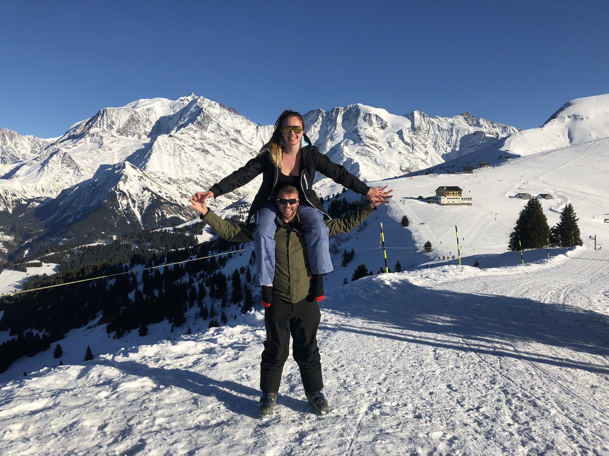 gracey_tim's tweet photo. Me and my travel companion would love the opportunity to travel this beautiful world more ❤️ #threethelove https://t.co/8g4PkodmRk