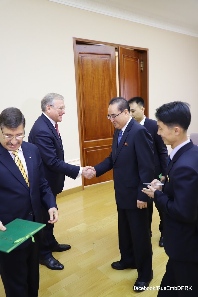 rwinstanleyc's tweet image. Russia's Ambassador to #NorthKorea Alexander Matsegora jointly celebrated KJI's 77th birthday with Palestine's man in Pyongyang Ismail Hassan c/o @RusEmbDPRK