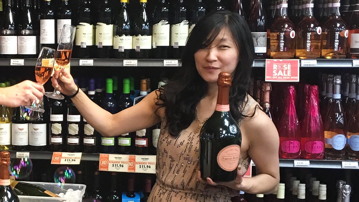 TopTenSLP's tweet image. Our very own Siri has been selected as one of the Twin Cities 5 Rising stars by @SevenFiftyDaily! We couldn't be more proud of her and all the work she does to bring you all the amazing wines! #Wine #RisingStar #Siri #AFringePlayer

daily.sevenfifty.com/5-rising-stars…