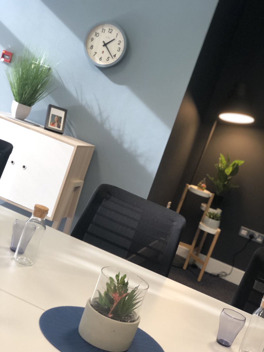 oneposhpad's tweet photo. This weeks job..Meeting Rooms at Kingston Property Services. Sliding doors fully wrapped. Painted &amp; styled
@oneposhpad @BerniciaGroup @LivingSpaces @ValsparPaintUK @NEFollowers @Living_North #officemakeover https://t.co/PJuDe4xV1u