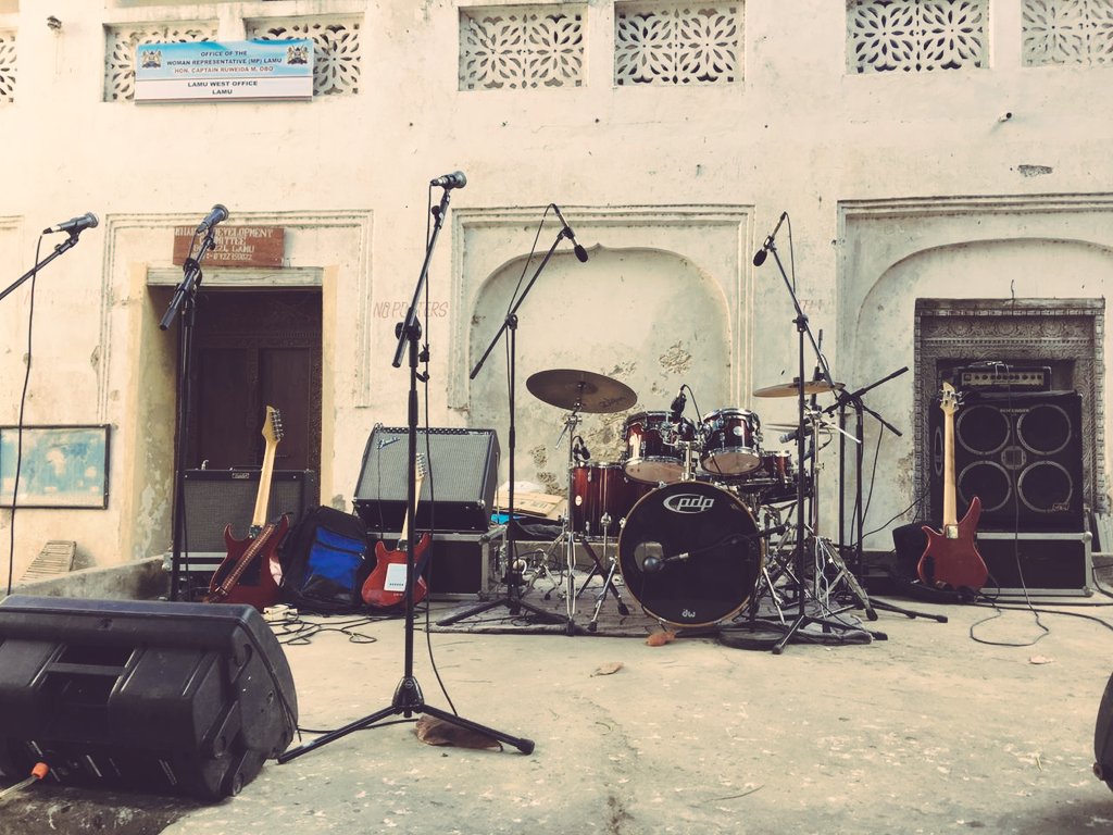 Taafrija's tweet photo. The Orchestre Les Mangelepa continues today at the town square of Lamu. 🌴🌴  Only the best from @Taafrija 🥁 🎸  #soundequipments #events  #management https://t.co/a170DJuM44