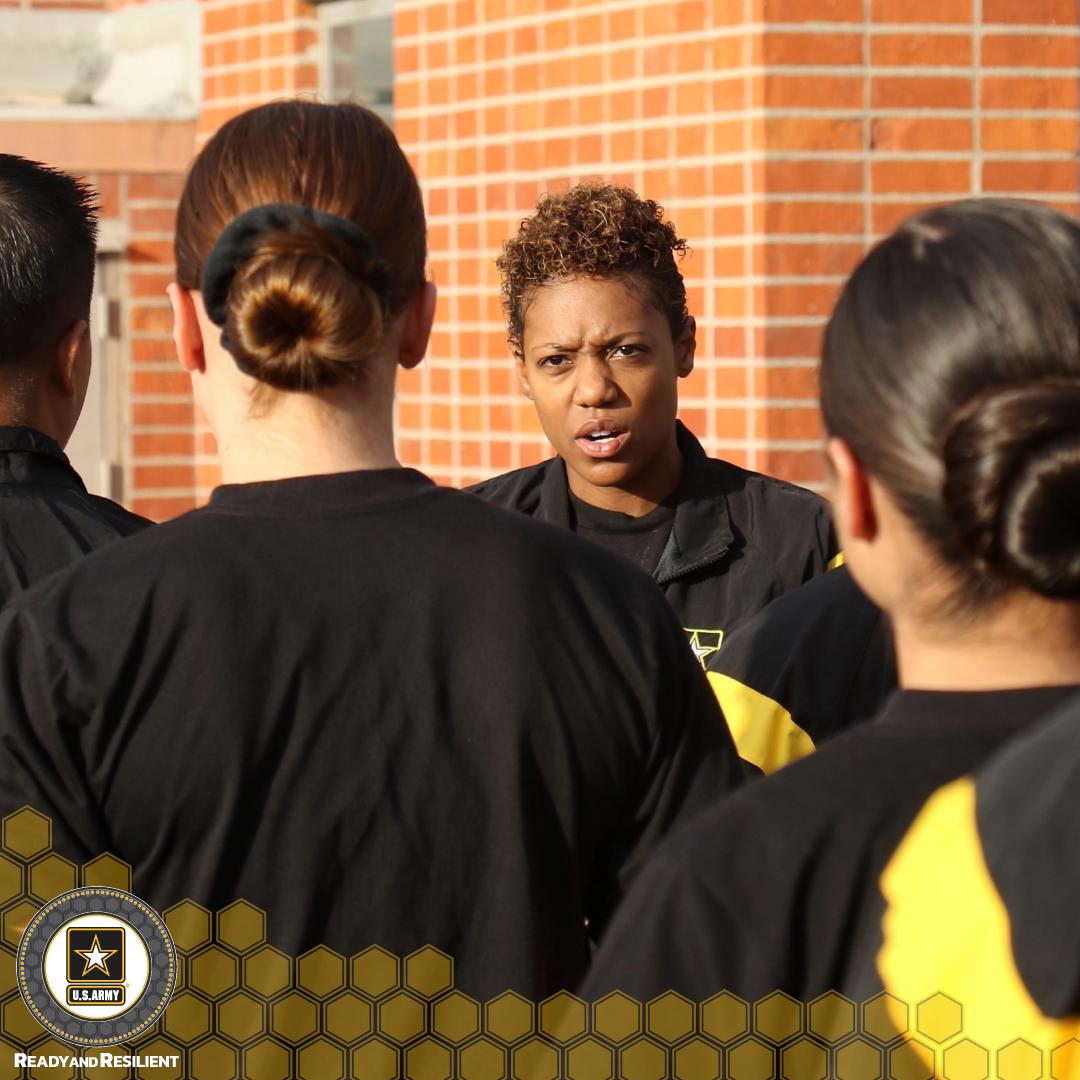 ArmyResilience's tweet image. Learn to communicate clearly and with sensitivity to avoid problems before they start. Think of the 3Cs: confident, clear and controlled. #AssertiveCommunication