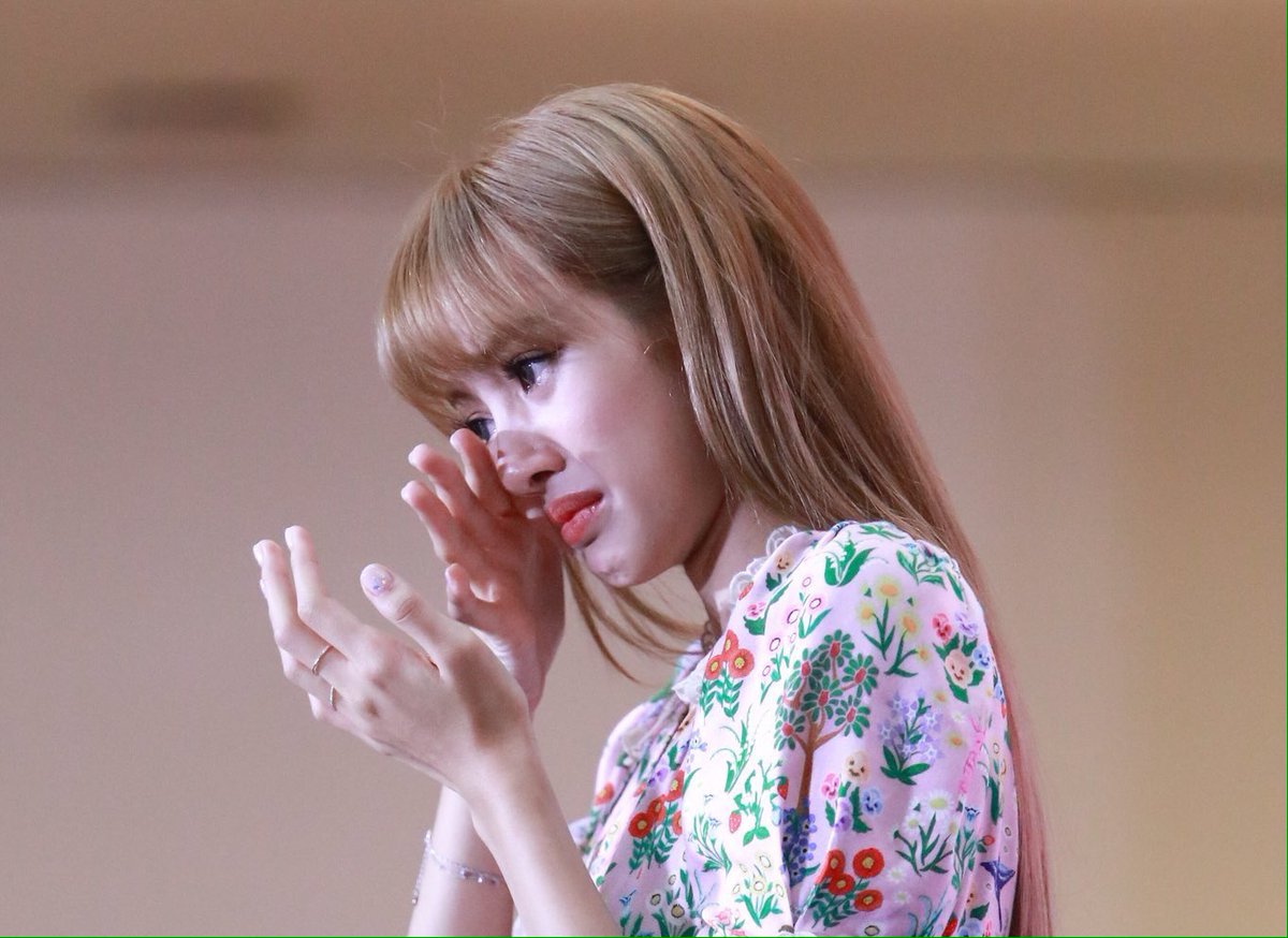 Princess don t cry. Princess don't Cry актриса. Lisa Sad face.