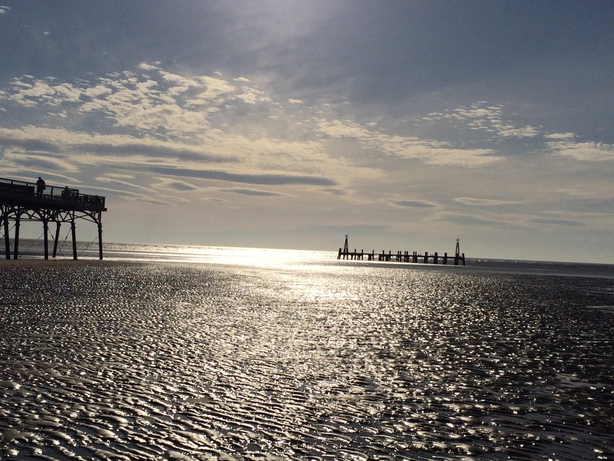 MrsGreatLakes's tweet photo. Beautiful shimmering sunshine @ St. Anne's on Sea 🏖🌊 https://t.co/bvcN1615Ju