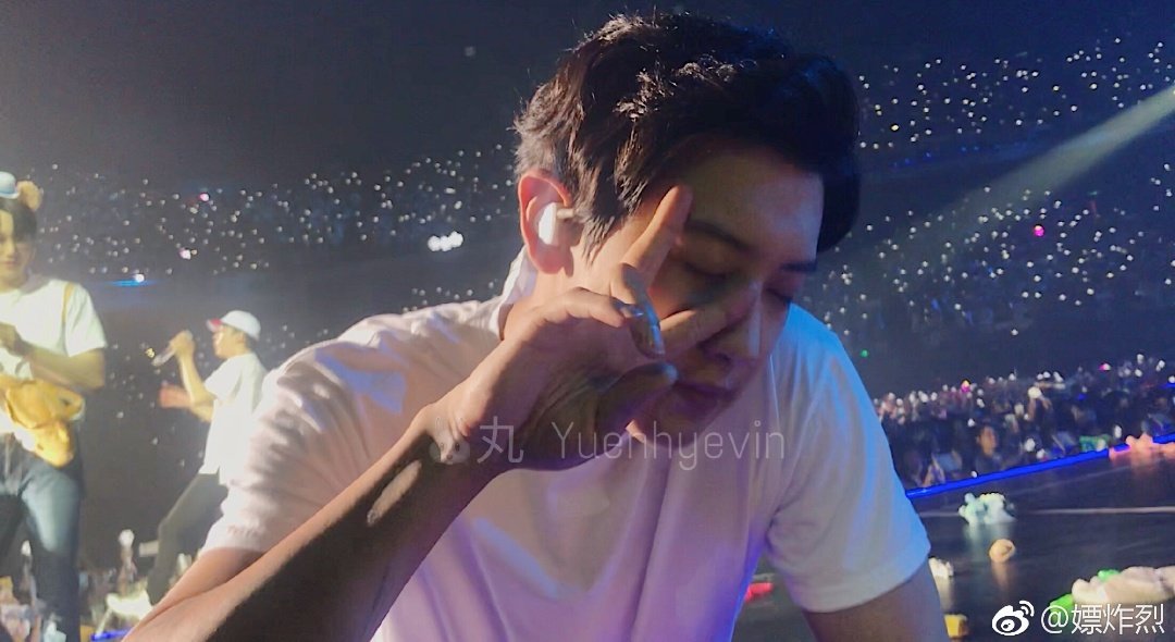 HeartlineNabi's tweet photo. I used to type the longest,cheesiest, most emotional sweetest message that i can think of every year during this day. But were getting older &amp; im just happy  to still be feeling the same way. We grew up but you will always be my baby

#7yearswithCHANYEOL 💙
#항상찬열이편7주년 https://t.co/jJS7aplSHp