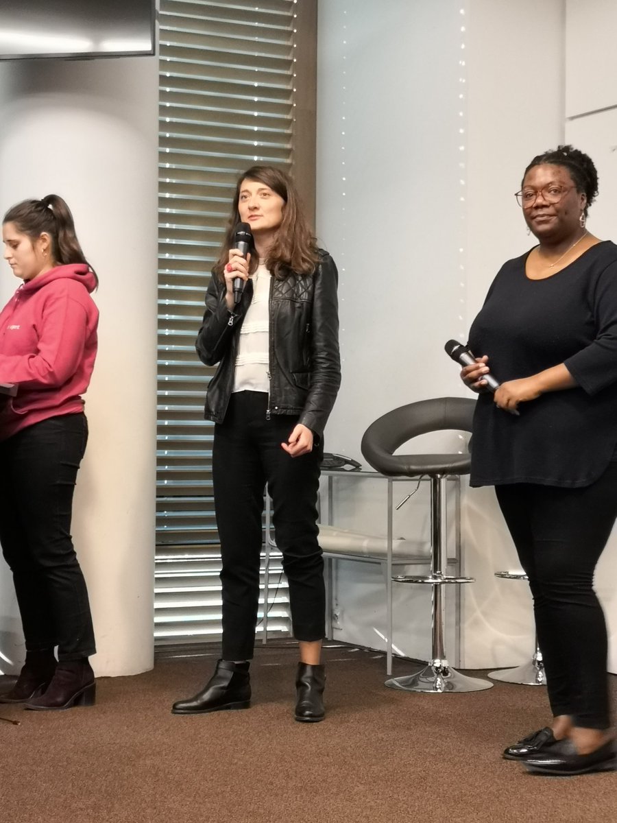 GirlsonMove's tweet photo. #GOM2019 Le mot de @FloBarnier sur l'association @ellesbougent durant la visite chez @SchneiderElecFR ! #GOMWeek2019 #ellesbougent https://t.co/IWsE9nUBM5