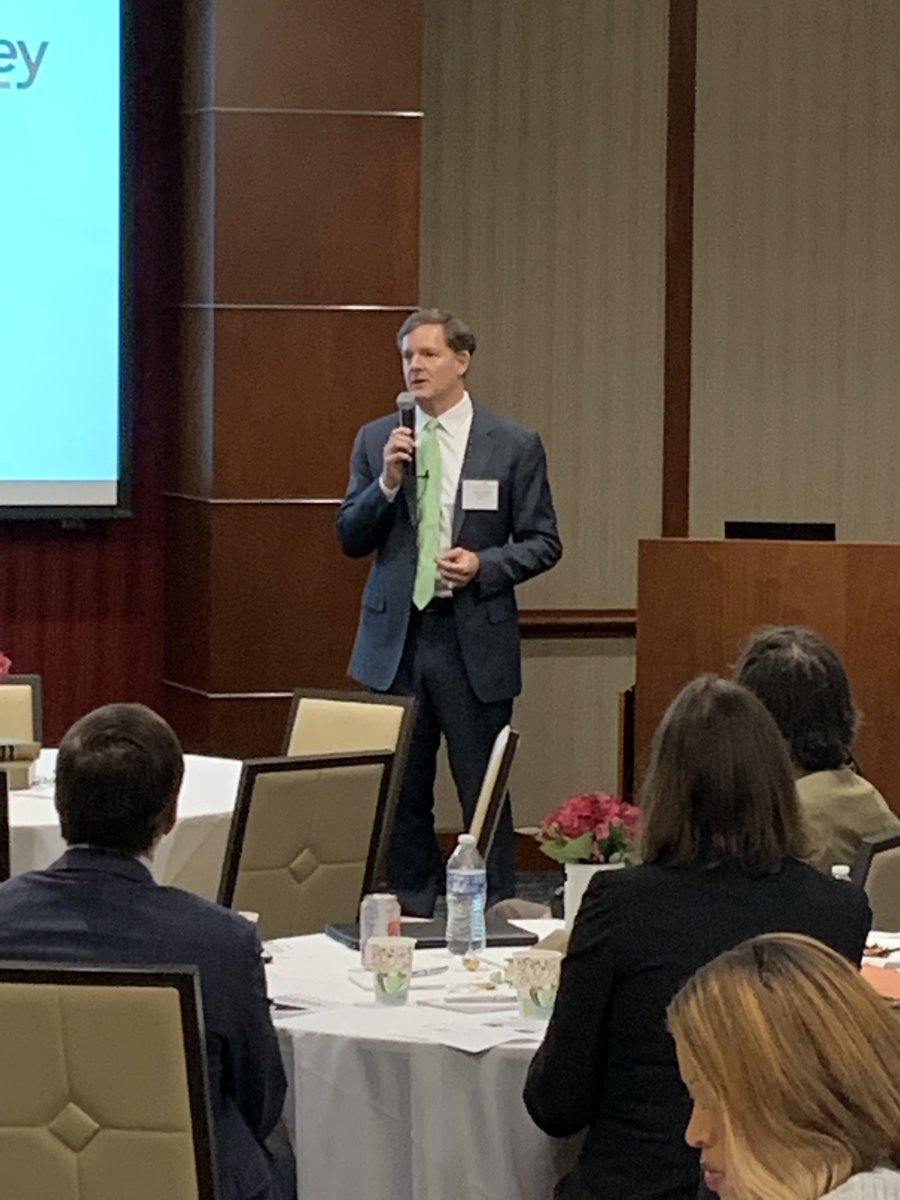 ashley_penhale's tweet photo. Up first, Class 8 alum, Ed Sledge, a partner at @bradleylegal sharing about his experience serving our country and now serving our Bar #StartingWithABang #ServantLeaders https://t.co/AGBTdJ49rt
