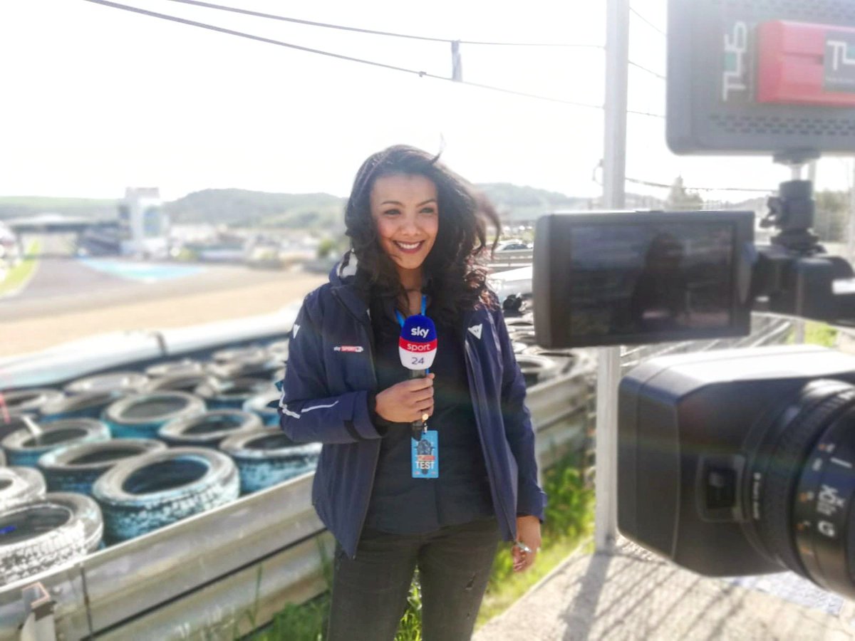 Time4Stream's tweet photo. Jerez de la Frontera (Spain)

Day-3
Sky Sport MotoGP Live News with Marta Abiye
Test Moto2 and Moto3
22.02.2019

#time4stream #skysport #skymotogp #skymotori #skysport24 #troupetv #moto2 #moto3 #spain #jerez #cameraman #crewtv #livestreaming #livetv #motogptest #martaabiye https://t.co/am24elCZWB