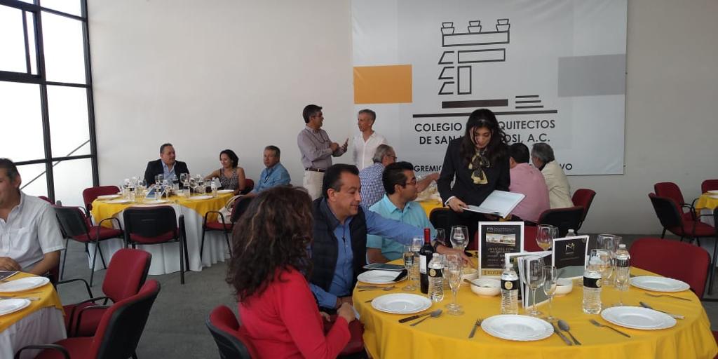 NovotechSMSLP's tweet image. PRESENTACIÓN DE PROYECTO NOVOTECH SANTA MARIA SLP EN EL COLEGIO DE ARQUITECTURA DE SAN LUIS POTOSÍ