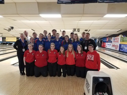 DavSchools's tweet image. #DCSdistinct North High Boys Bowlers are 2019 State Champs! In addition to their team title, North senior Bryan Verdon won the individual 1st place title. West's girls placed 6th and Central's girls placed 7th. More details at: davenportschools.org/2019/02/22/nor…