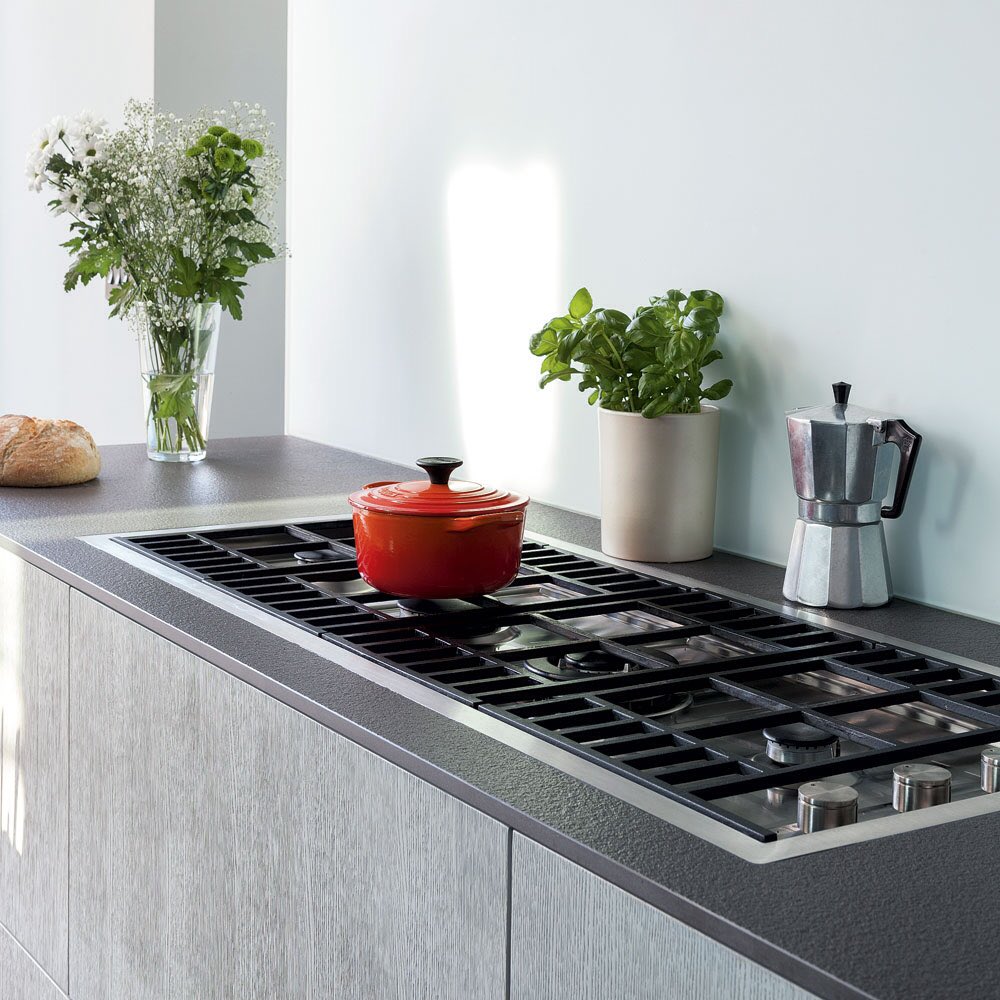 It was one of our first kitchen ever made and we are still proud of the result. #point5kitchens #interiordesign #bespokekitchen #homedecor #luxuryhomes #bespokefurniture #kitchen #inspokitchendesign