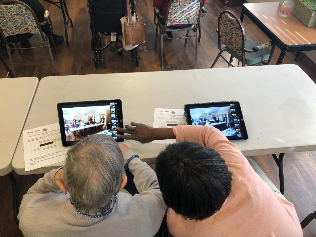BrookdaleLiving's tweet image. Many of our residents have a device to keep them connected to friends and family, and we try to help them learn how to take advantage of technology and its benefits. #SeniorTech #SeniorSolutions #NeverTooLate