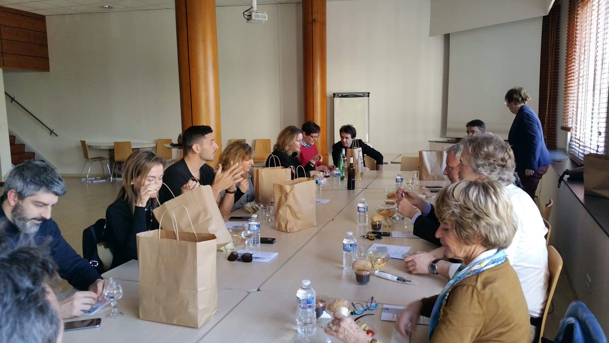 lyantoinette's tweet photo. Club management de l'@UPV83 animé par Rémy Mazella sur la gestion du #stress en #entreprise avec des techniques inspirées du milieu militaire https://t.co/gYWcB0OtJp