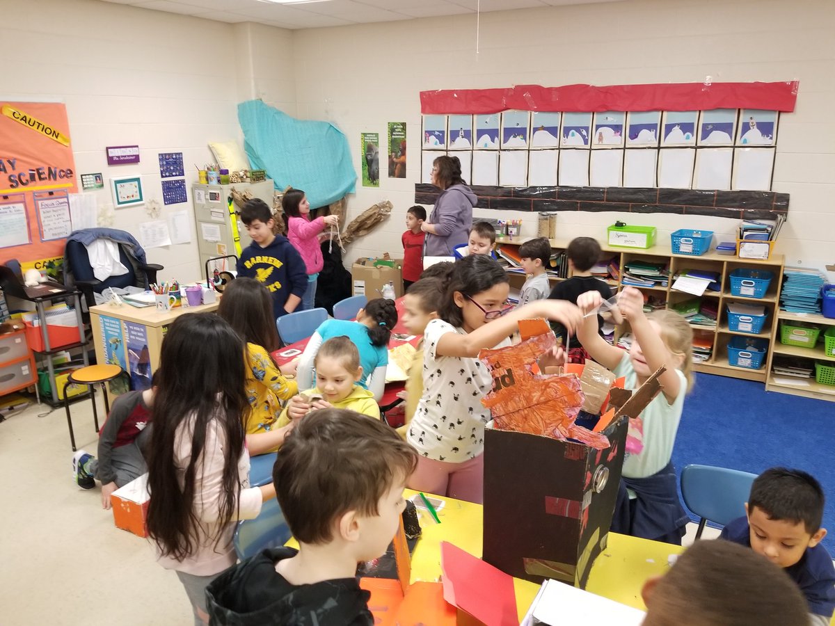 Harnewhawk's tweet photo. Ms. Sinsheimer's 4th grade students created magnet-based games during their Science class! They had Mrs. Santoro's 1st graders test them out! #harnewcares https://t.co/F7Gf3ygB40